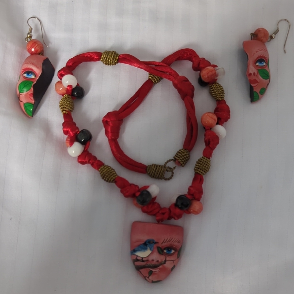 Artistic Red and Pink Necklace Set